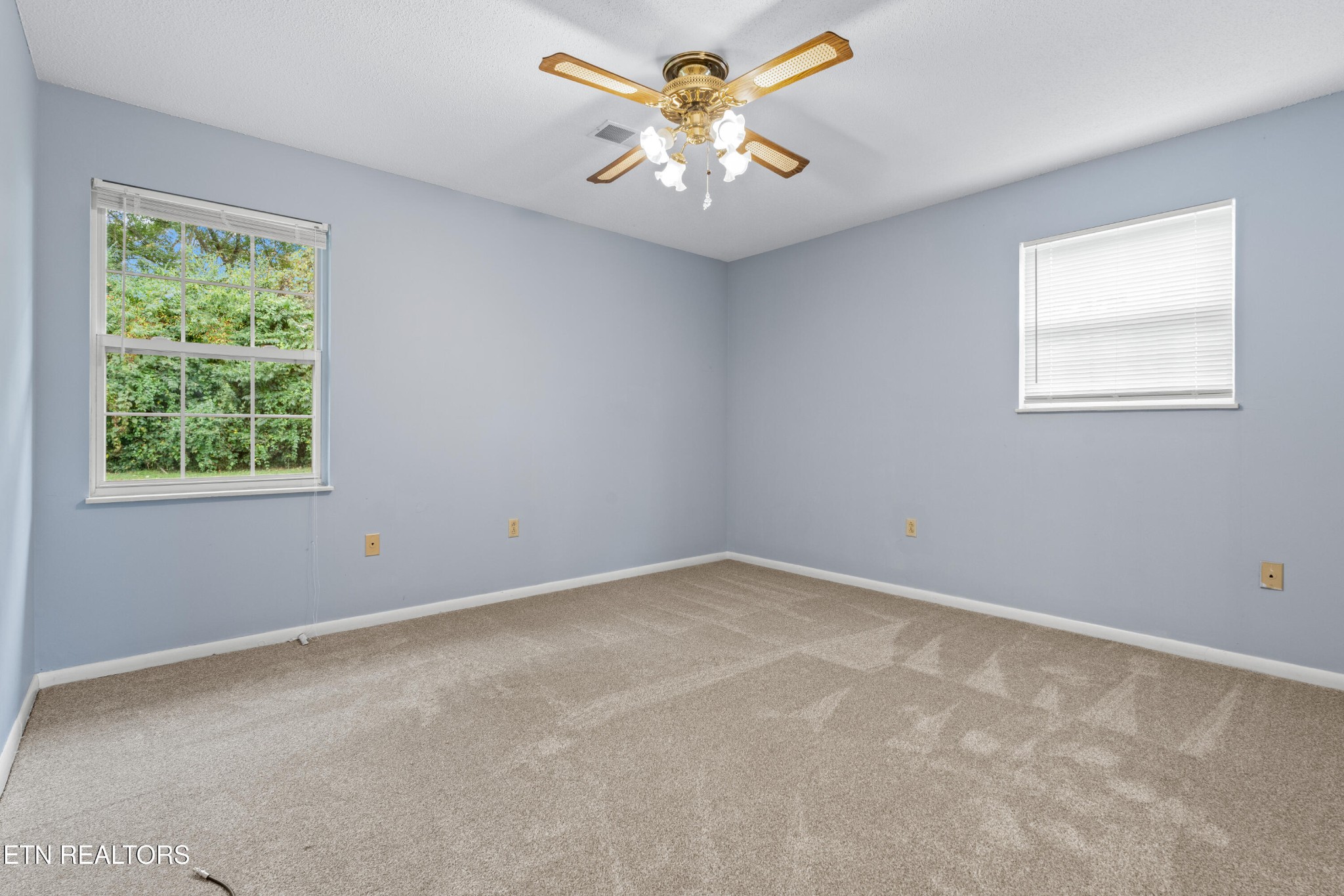 325 Blue Ridge Lane Seymour, TN 37865 - Photo 15 of 27 an empty room with a window