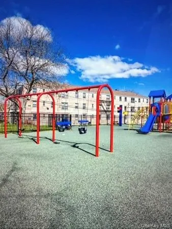 a view of park with entertaining space