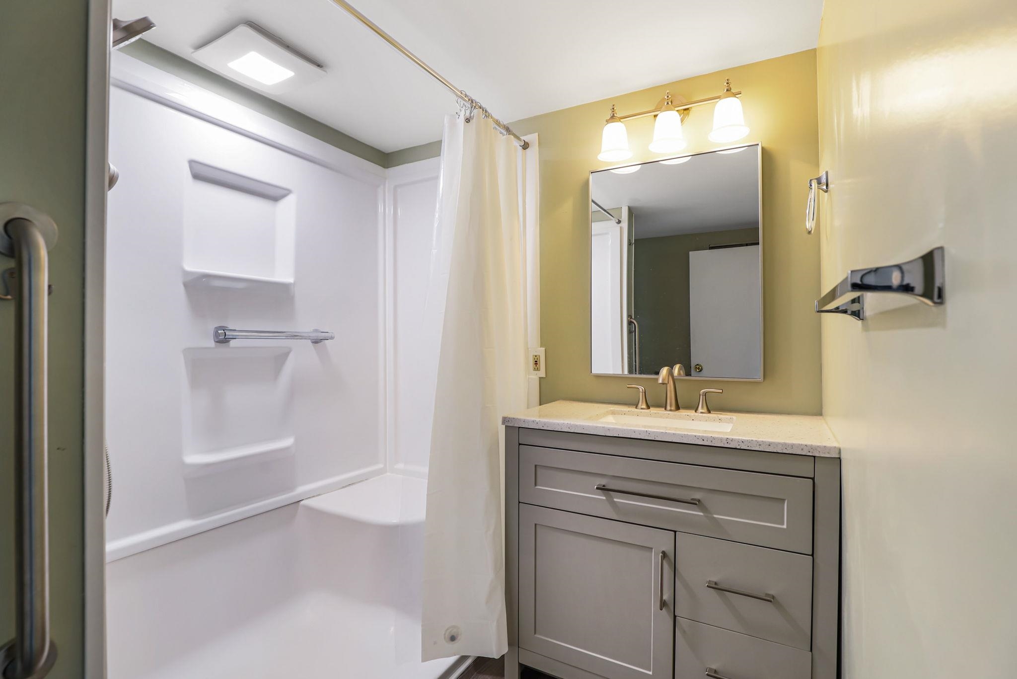 10048 Gratiot Road Saginaw, MI 48609 - Photo 16 of 30 Gallery Image 16
