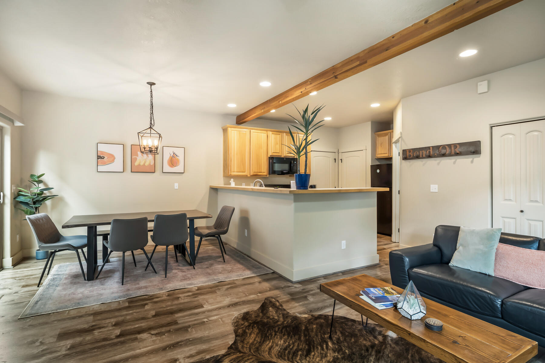 20184 Merriewood Lane Bend, OR 97702 - Photo 10 of 37