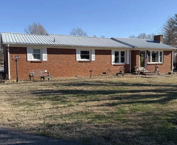 $329,900 | 914 Faulkner Springs Road, McMinnville, TN 37110