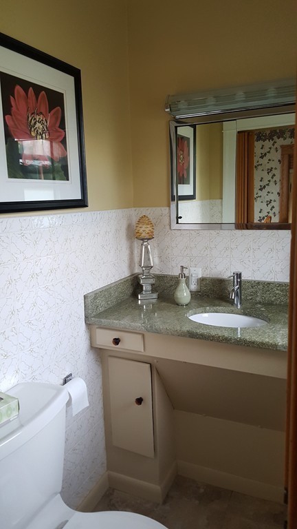 7 Vendora Road Worcester, MA 01606 - Photo 9 of 24 Gallery Image 9