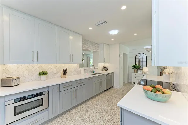 $2,495,000 | 115 Los Cedros Drive, Anna Maria, FL 34216