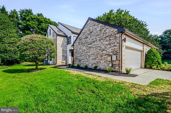 $2,650 | 207 Steeplechase Circle, Wilmington, DE 19808