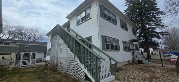 $229,500 | 200 5th Street Southwest, Austin, MN 55912