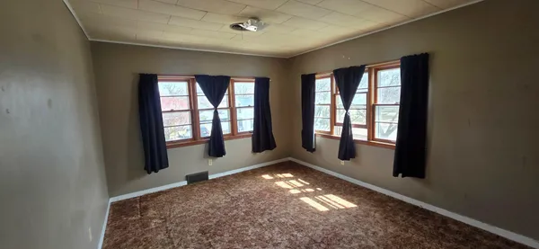 $229,500 | 200 5th Street Southwest, Austin, MN 55912