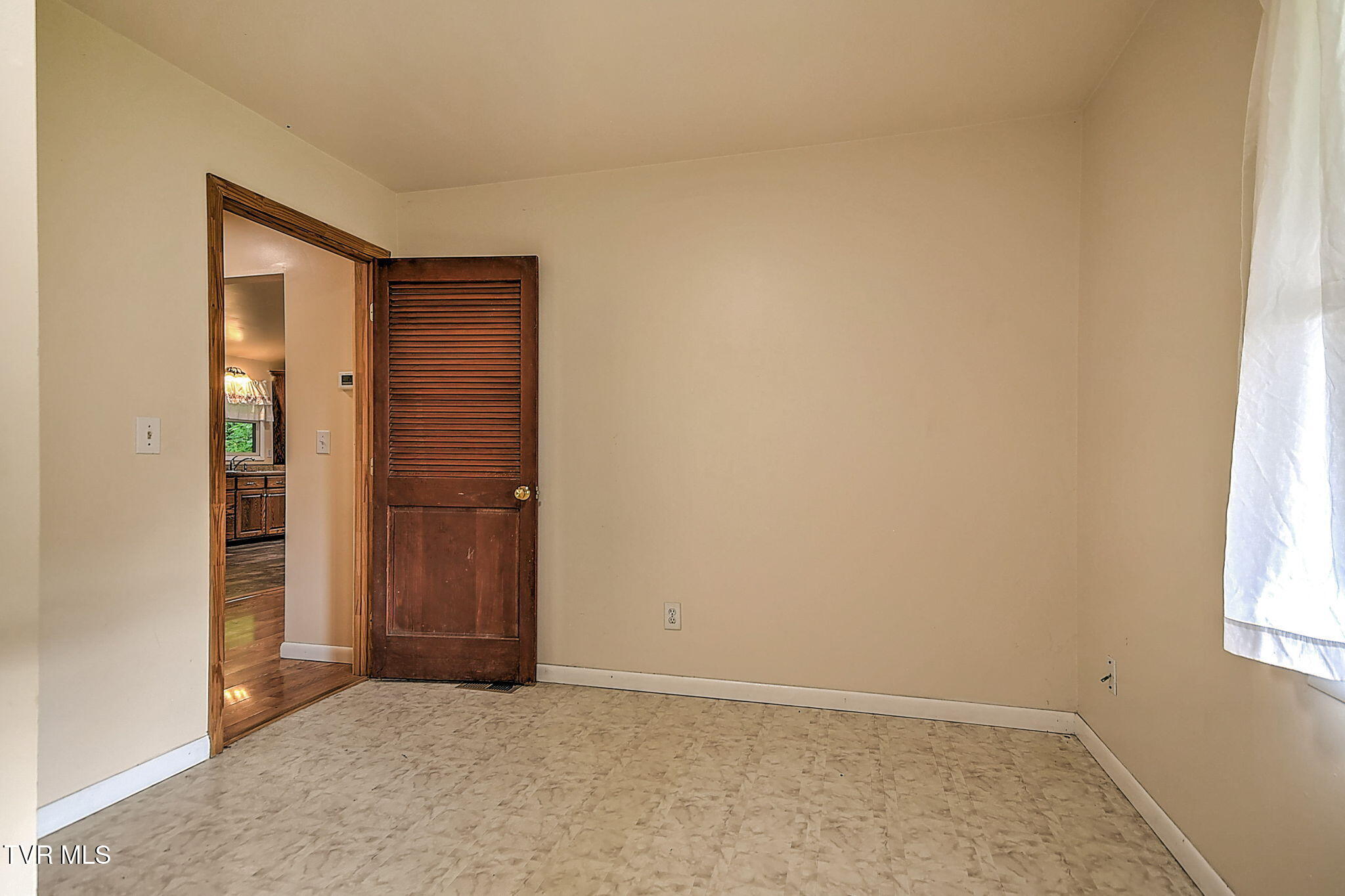655 Wadlow Gap Road Kingsport, TN 37660 - Photo 24 of 66 20-web-or-mls-655 Wadalow Gap DP-21