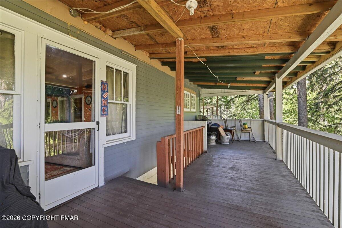 122 Cross Road Saylorsburg, PA 18353 - Photo 17 of 38 Upper Level Porch