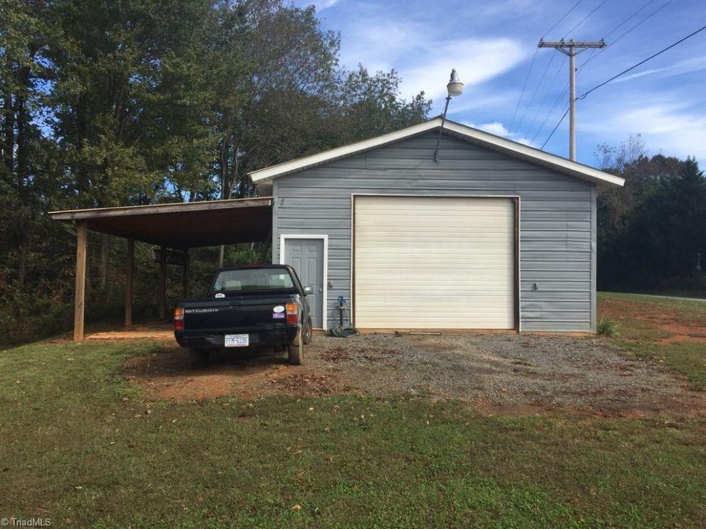 712 Union Cross Road Dobson, NC 27017 - Photo 8 of 21 Gallery Image 8