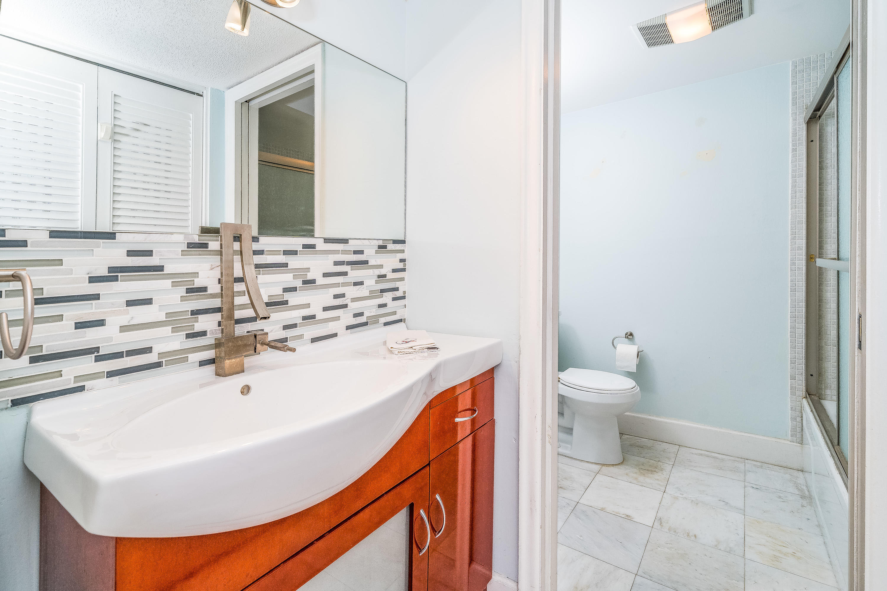 501 Southwest 11th Place, Unit 101 Boca Raton, FL 33432 - Photo 11 of 30 Second Bathroom