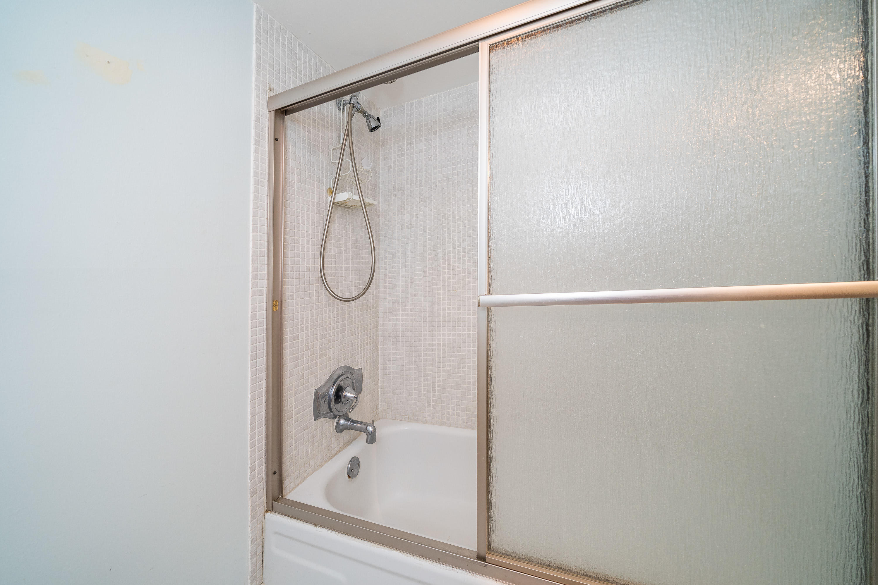 501 Southwest 11th Place, Unit 101 Boca Raton, FL 33432 - Photo 13 of 30 Second Bathroom