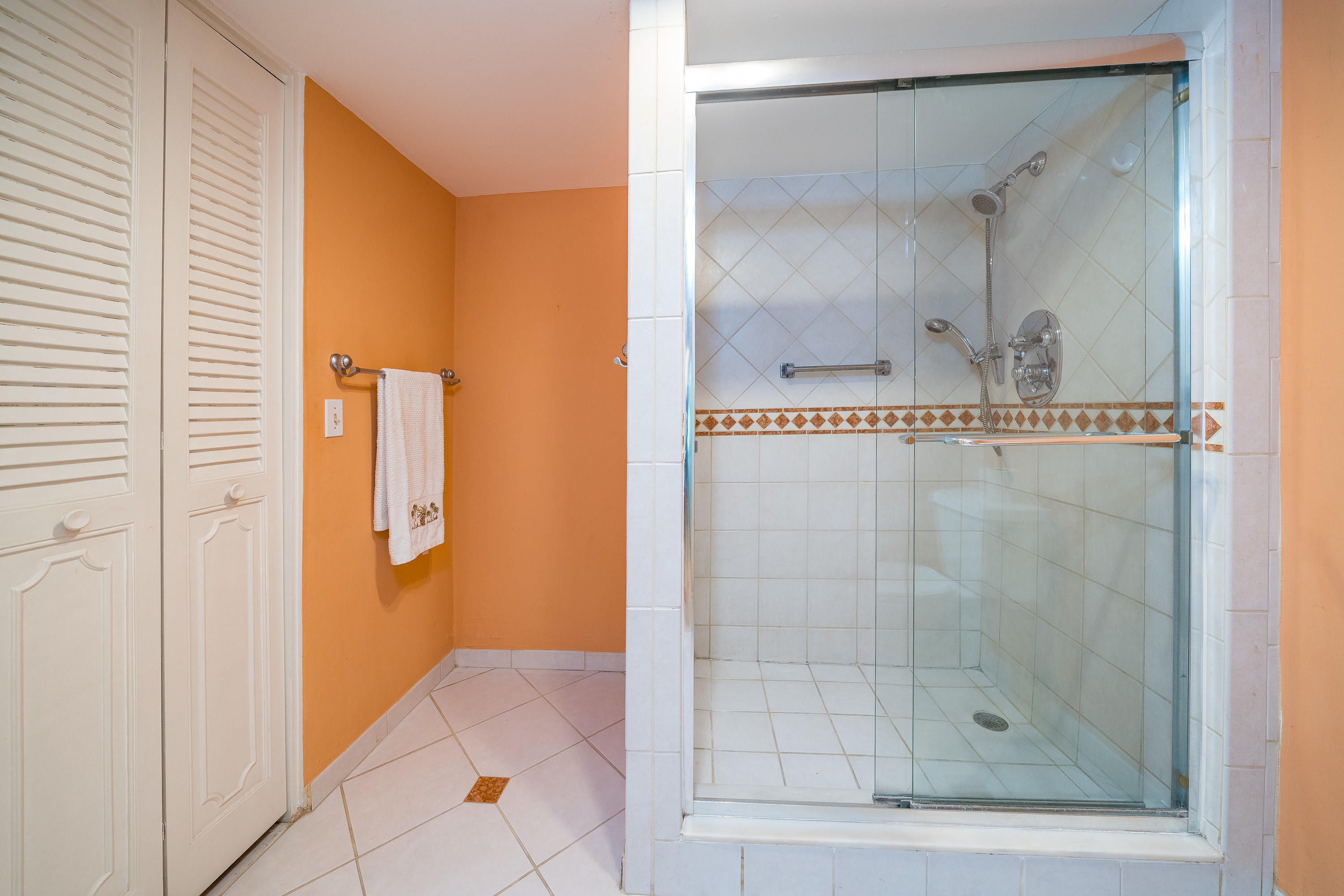 501 Southwest 11th Place, Unit 101 Boca Raton, FL 33432 - Photo 19 of 30 Master Bathroom