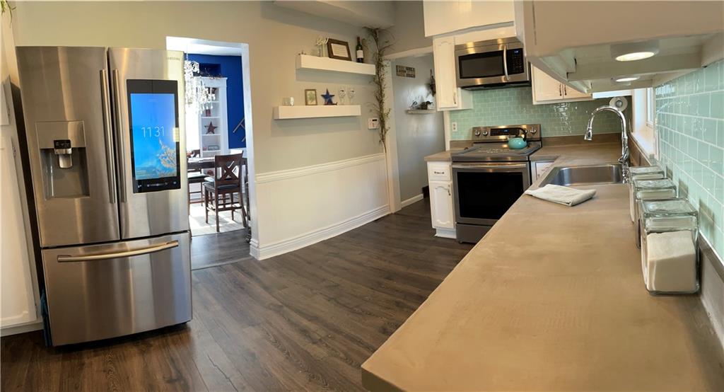 1621 Pulaski Road New Castle, PA 16105 - Photo 3 of 21