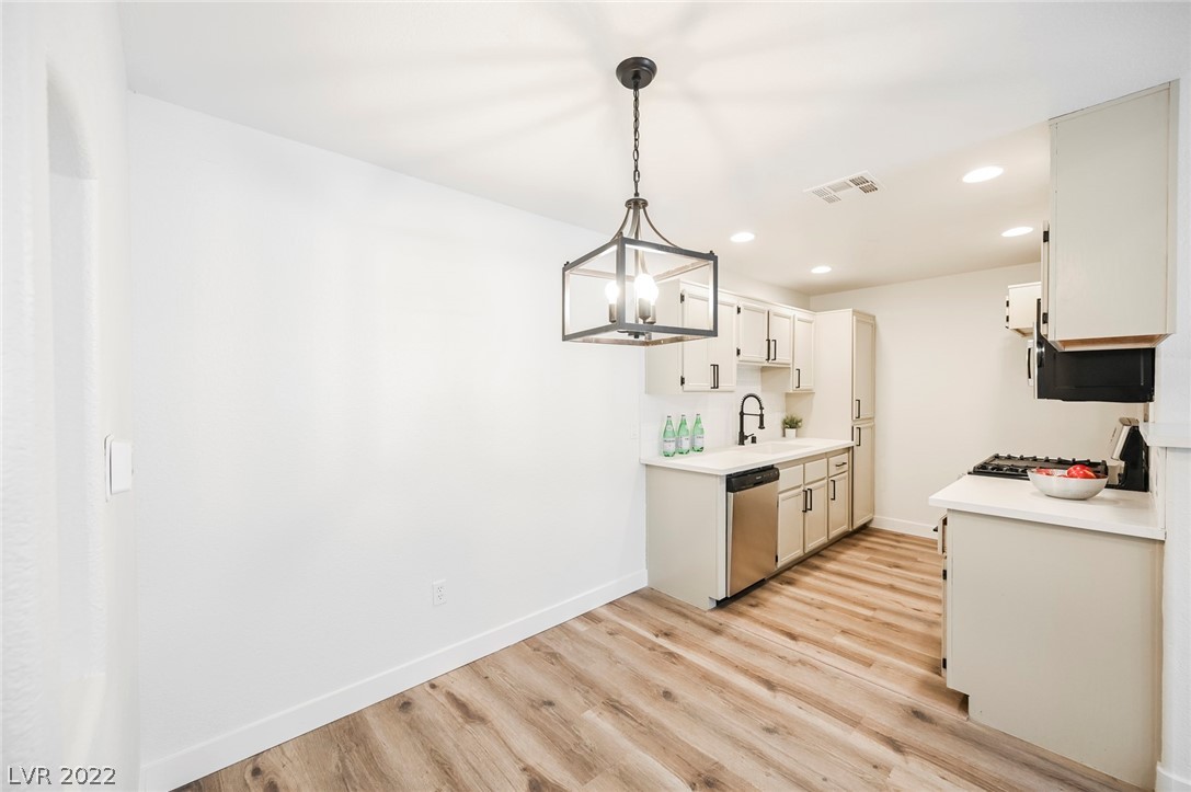 4730 East Craig Road, Unit 2105 Las Vegas, NV 89115 - Photo 12 of 29