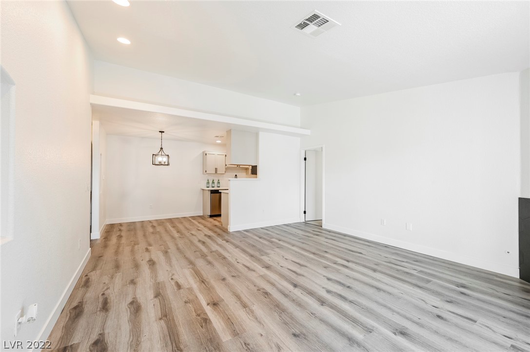 4730 East Craig Road, Unit 2105 Las Vegas, NV 89115 - Photo 8 of 29