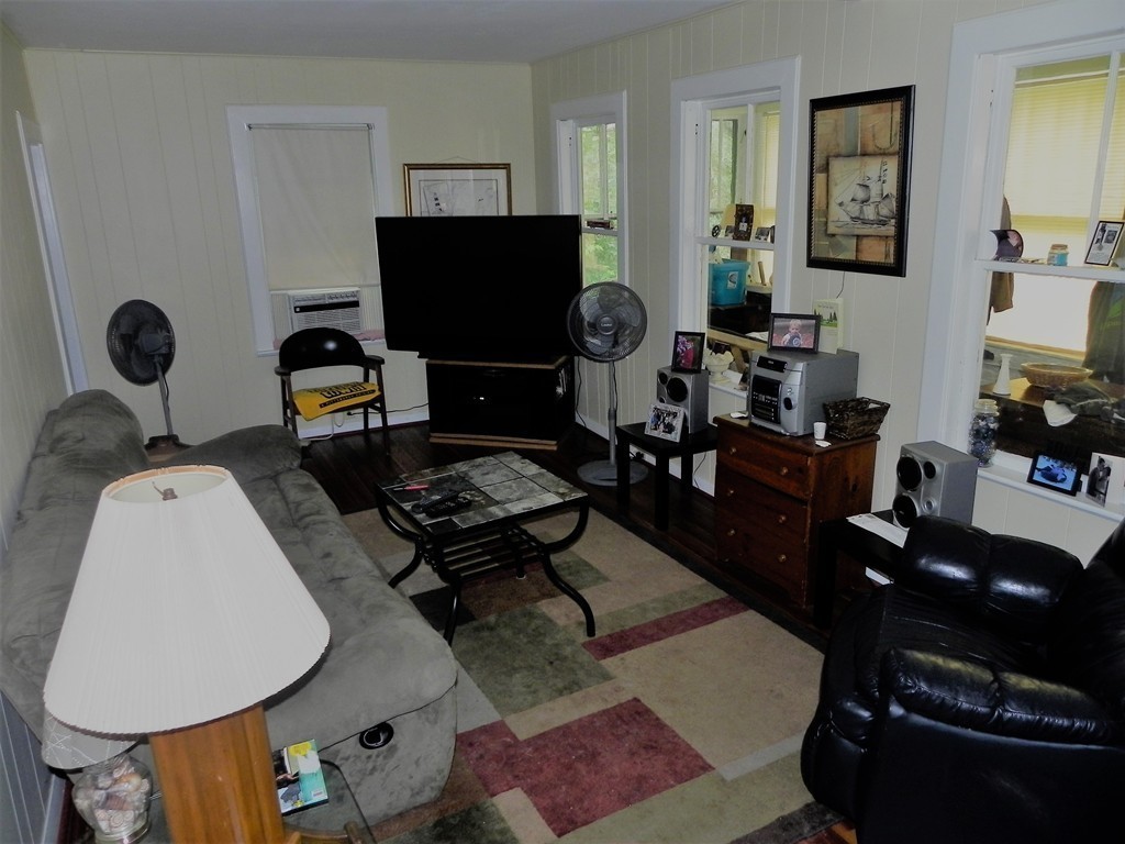 43 Sandwich Road Wareham, MA 02571 - Photo 7 of 20
