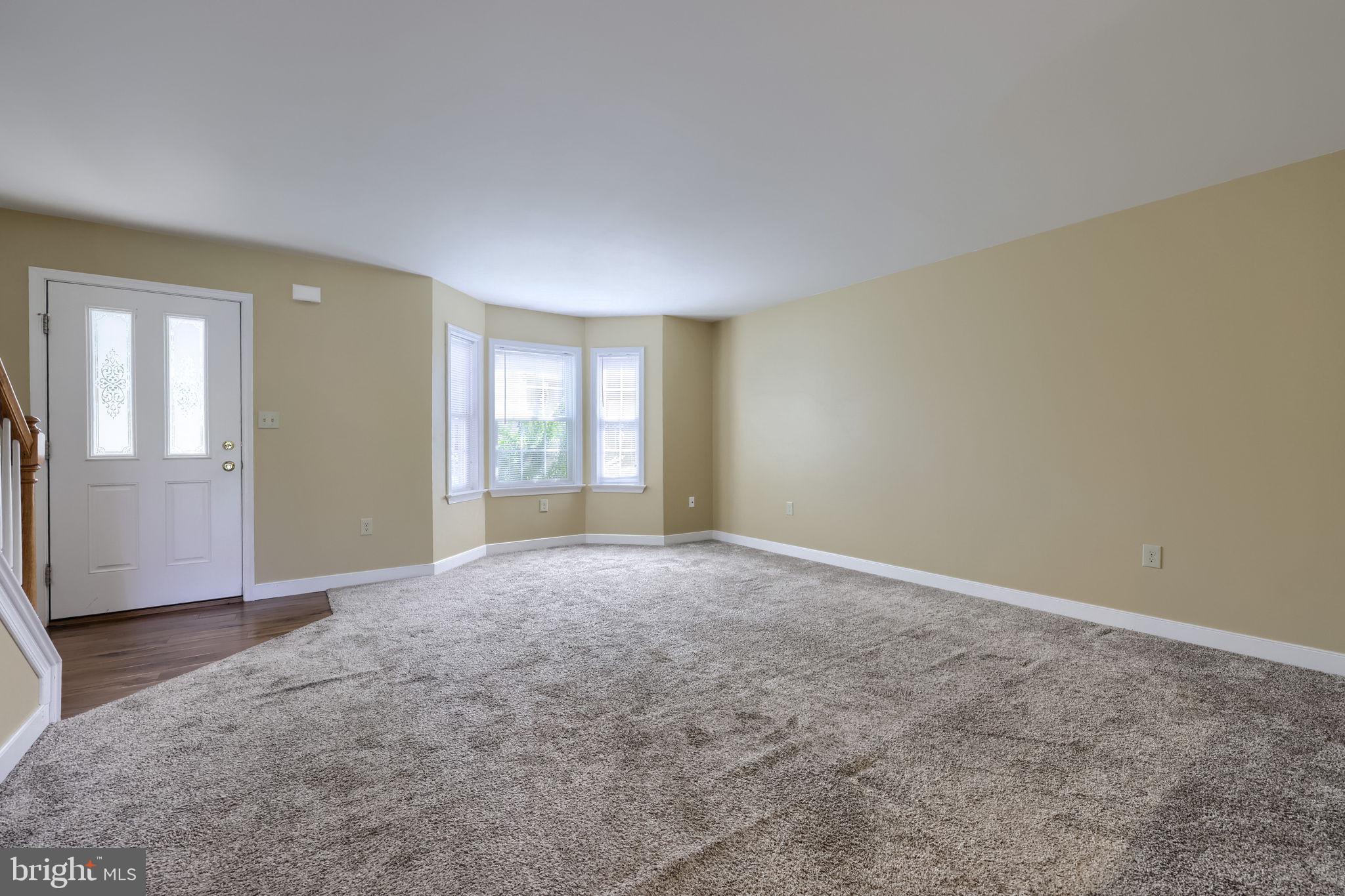 476 Balmer Road Lititz, PA 17543 - Photo 3 of 23 Bright Living Room