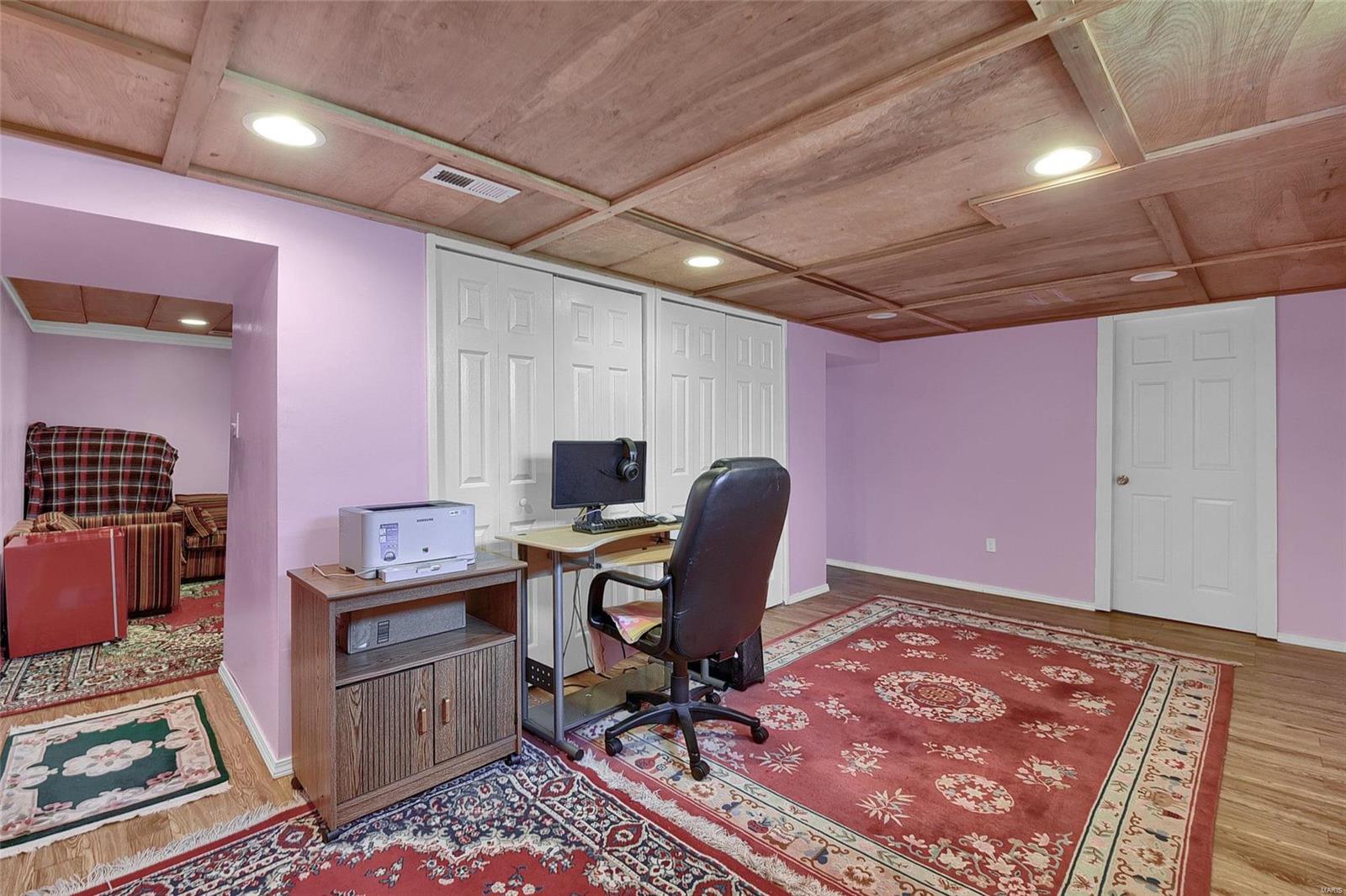 9860 MacKenzie Road St. Louis, MO 63123 - Photo 16 of 27