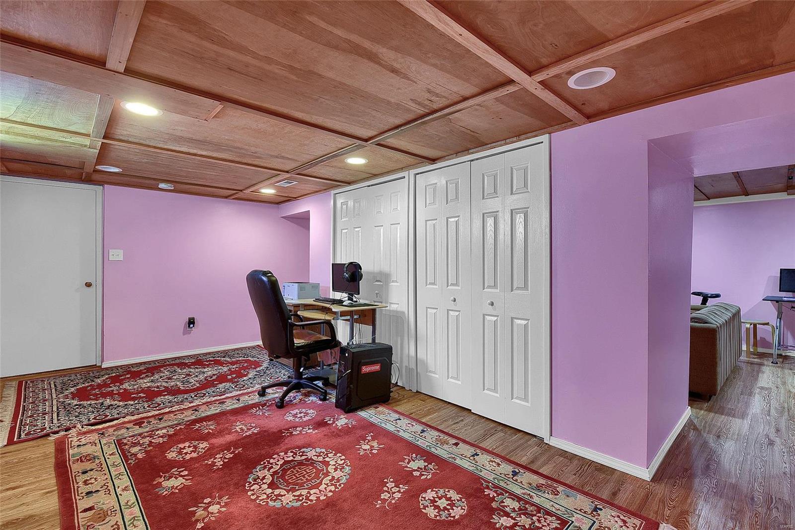 9860 MacKenzie Road St. Louis, MO 63123 - Photo 17 of 27