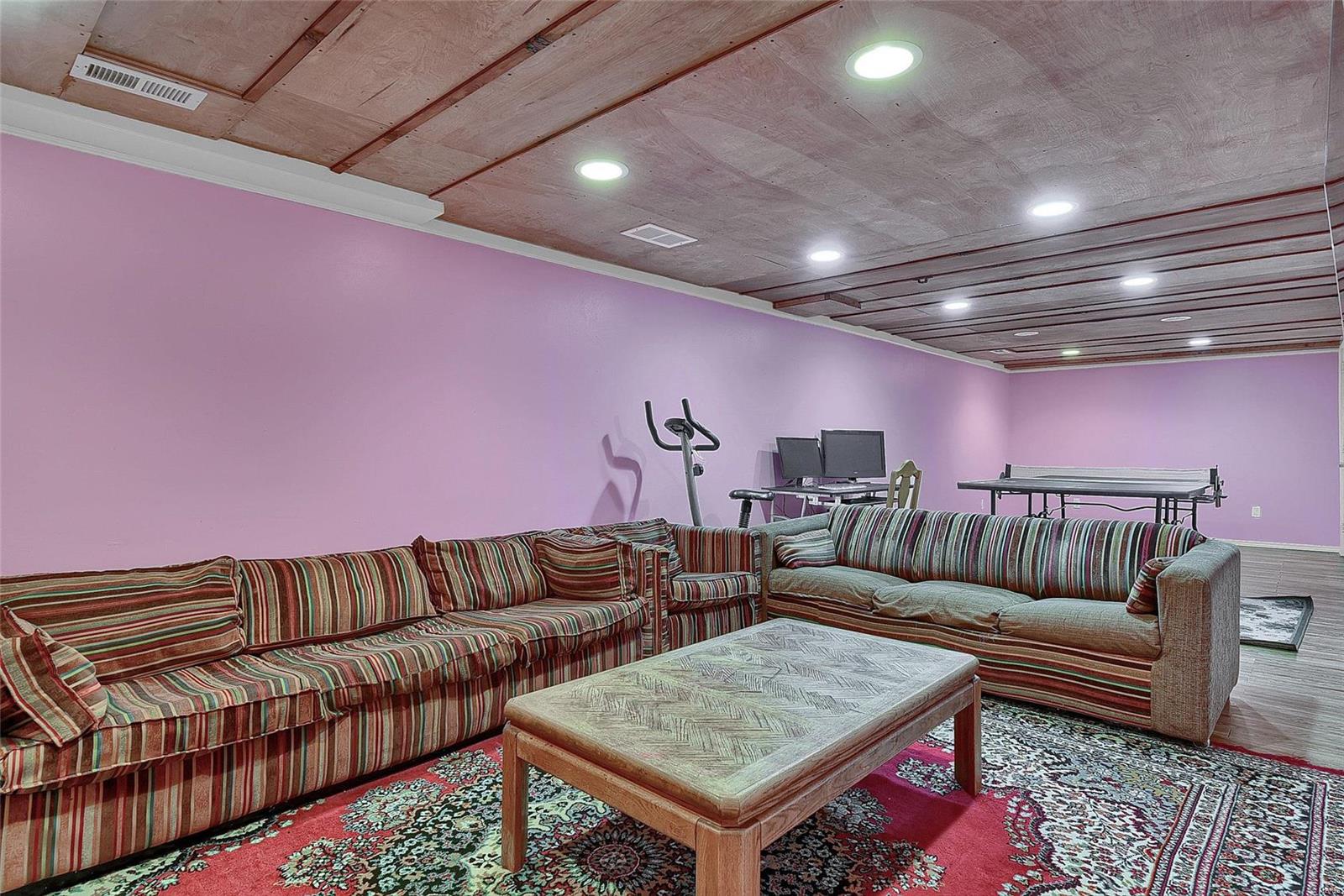 9860 MacKenzie Road St. Louis, MO 63123 - Photo 18 of 27