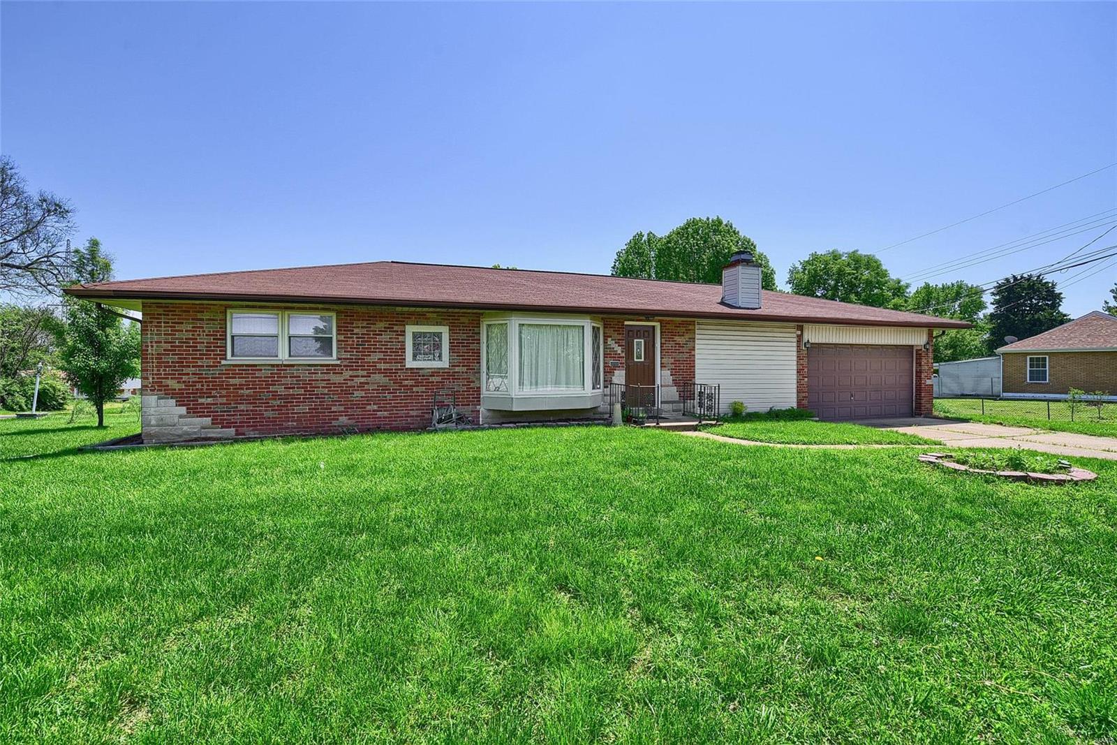 9860 MacKenzie Road St. Louis, MO 63123 - Photo 24 of 27