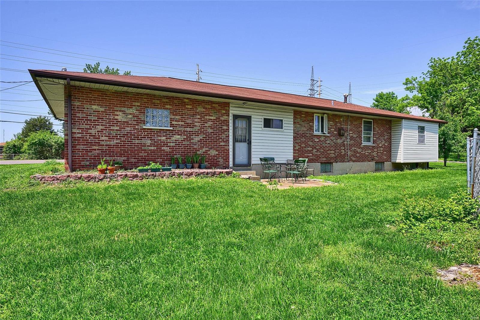 9860 MacKenzie Road St. Louis, MO 63123 - Photo 25 of 27