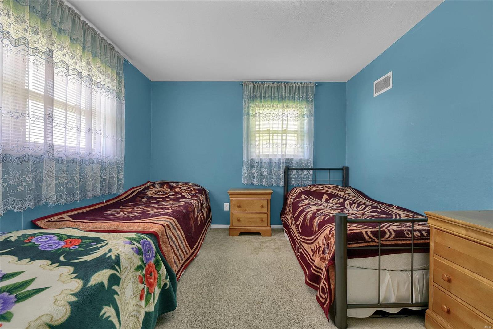 9860 MacKenzie Road St. Louis, MO 63123 - Photo 7 of 27