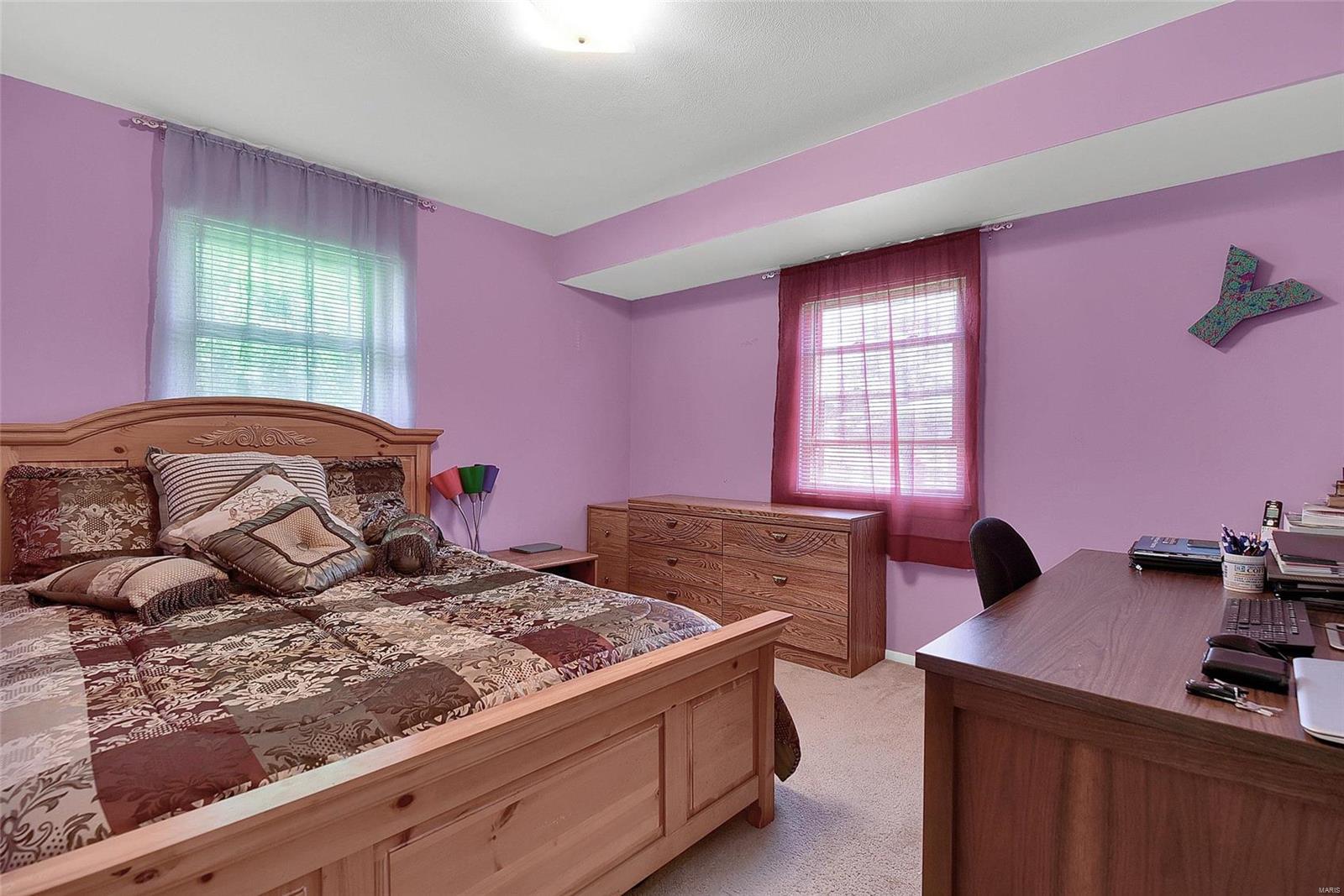 9860 MacKenzie Road St. Louis, MO 63123 - Photo 9 of 27