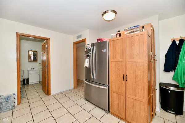 $250,000 | 4020 South Lynhurst Drive, Indianapolis, IN 46221