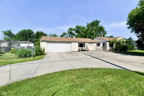 $250,000 | 4020 South Lynhurst Drive, Indianapolis, IN 46221