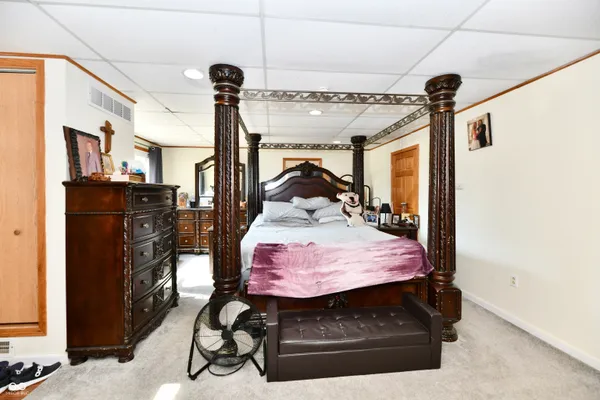 $250,000 | 4020 South Lynhurst Drive, Indianapolis, IN 46221