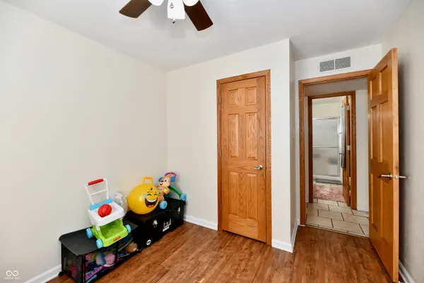 $250,000 | 4020 South Lynhurst Drive, Indianapolis, IN 46221