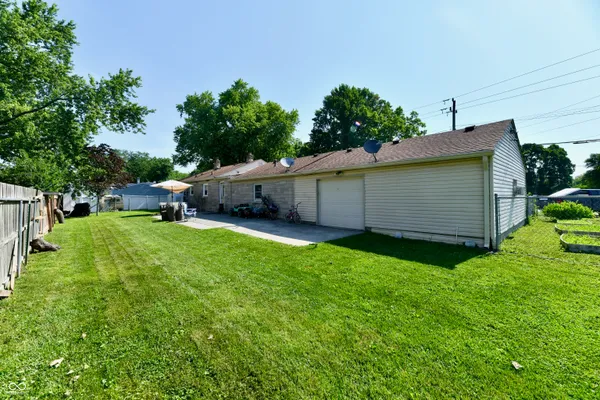 $250,000 | 4020 South Lynhurst Drive, Indianapolis, IN 46221