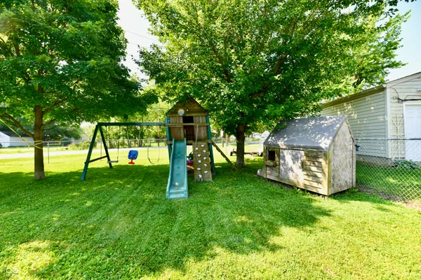 $250,000 | 4020 South Lynhurst Drive, Indianapolis, IN 46221