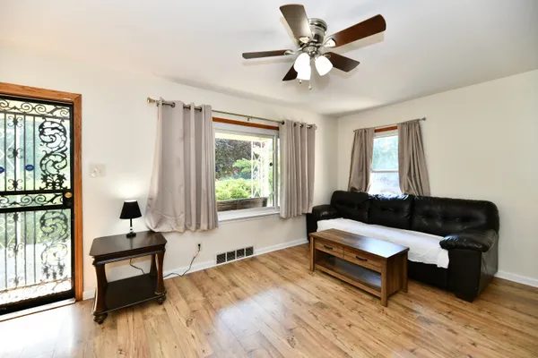 $250,000 | 4020 South Lynhurst Drive, Indianapolis, IN 46221