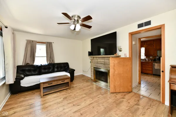 $250,000 | 4020 South Lynhurst Drive, Indianapolis, IN 46221