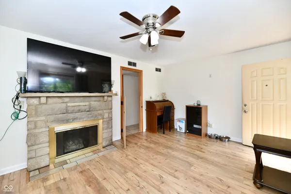 $250,000 | 4020 South Lynhurst Drive, Indianapolis, IN 46221