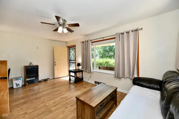 $250,000 | 4020 South Lynhurst Drive, Indianapolis, IN 46221