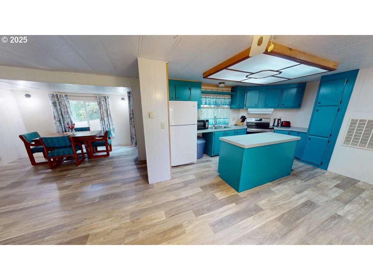 95607 Jerry's Flat Road Gold Beach, OR 97444 - Photo 11 of 36 Kitchen/Dining Room