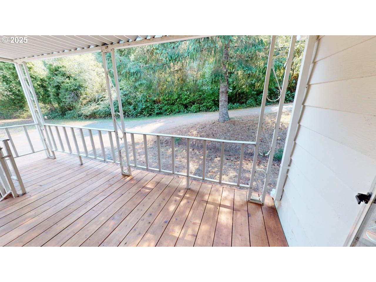 95607 Jerry's Flat Road Gold Beach, OR 97444 - Photo 21 of 36 Covered Porch