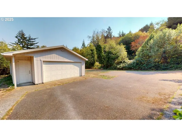 $305,000 | 95607 Jerry's Flat Road, Gold Beach, OR 97444