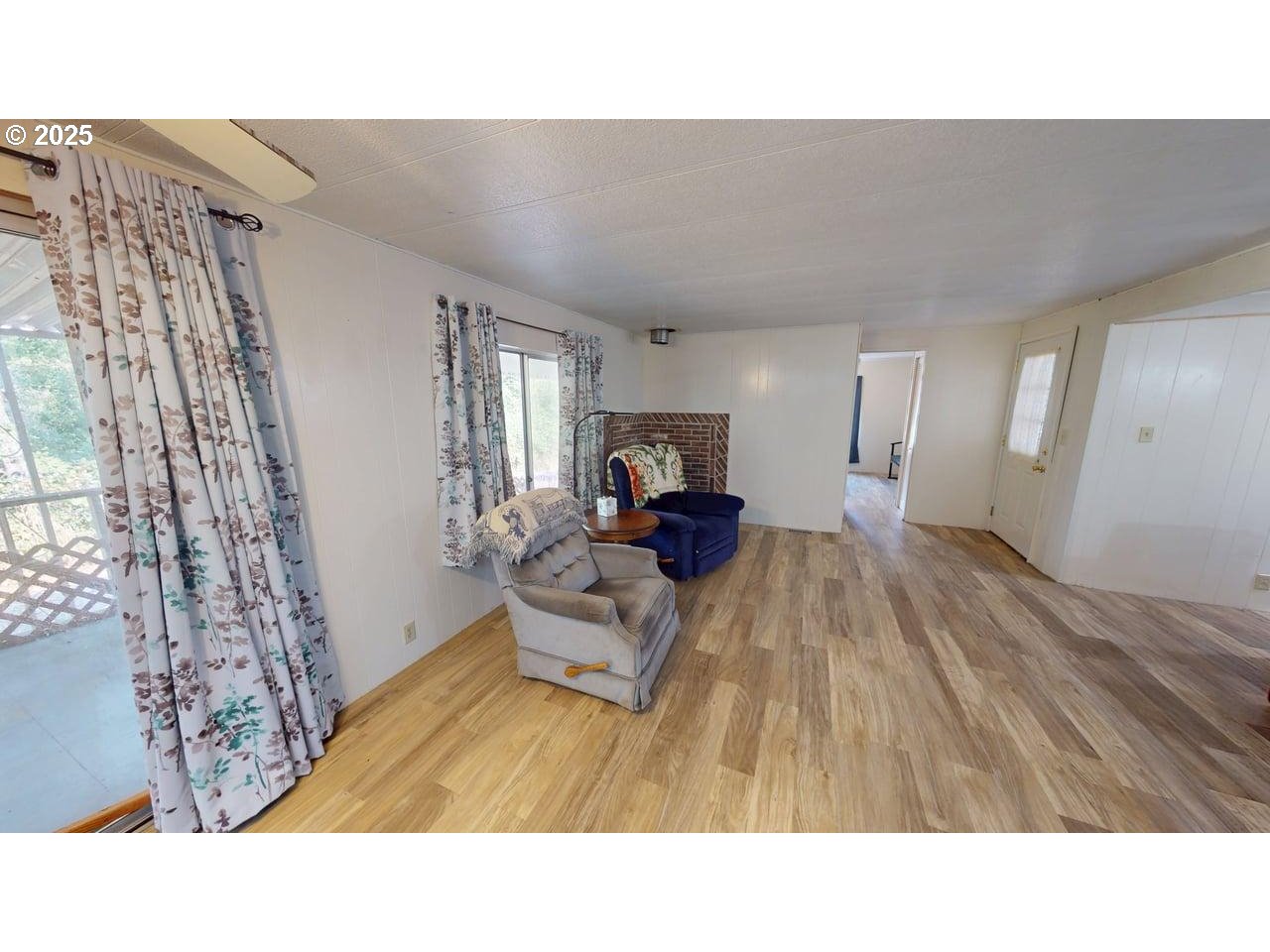 95607 Jerry's Flat Road Gold Beach, OR 97444 - Photo 6 of 36 Living Room