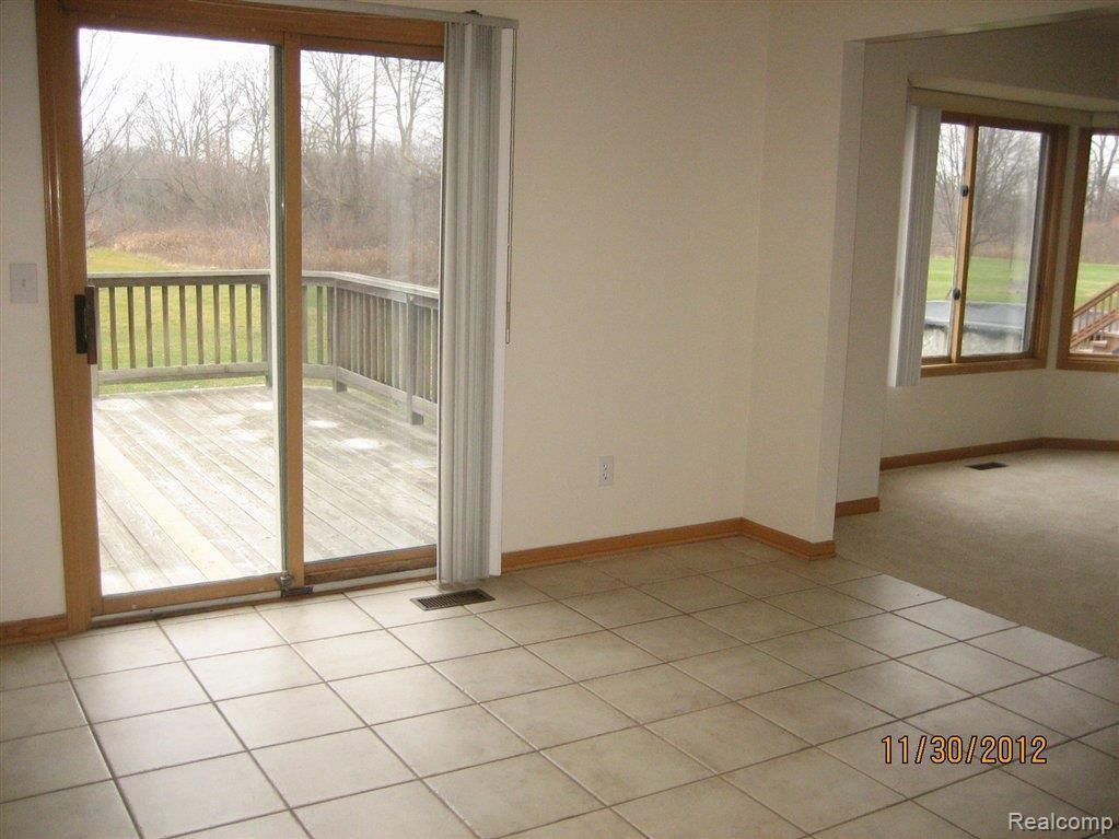 50349 Riverside Drive Macomb, MI 48044 - Photo 3 of 20 2012-11-30 14.53.42.jpg