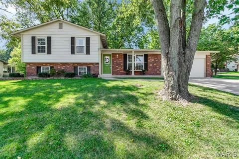$339,000 | 56 Country Creek Drive, St. Peters, MO 63376