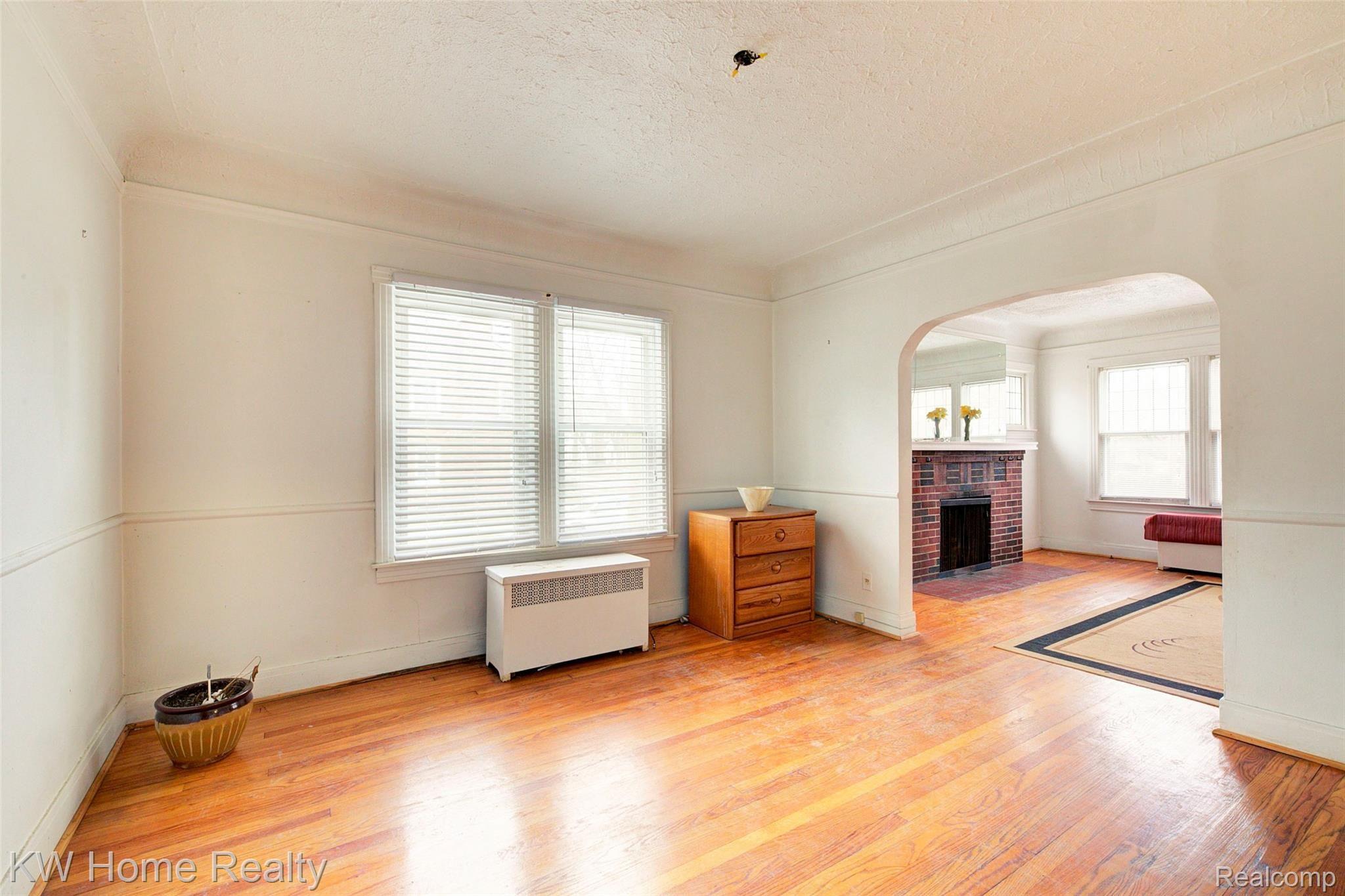 20251 Stratford Road Detroit, MI 48221 - Photo 9 of 42 930A8298_299_300.jpg