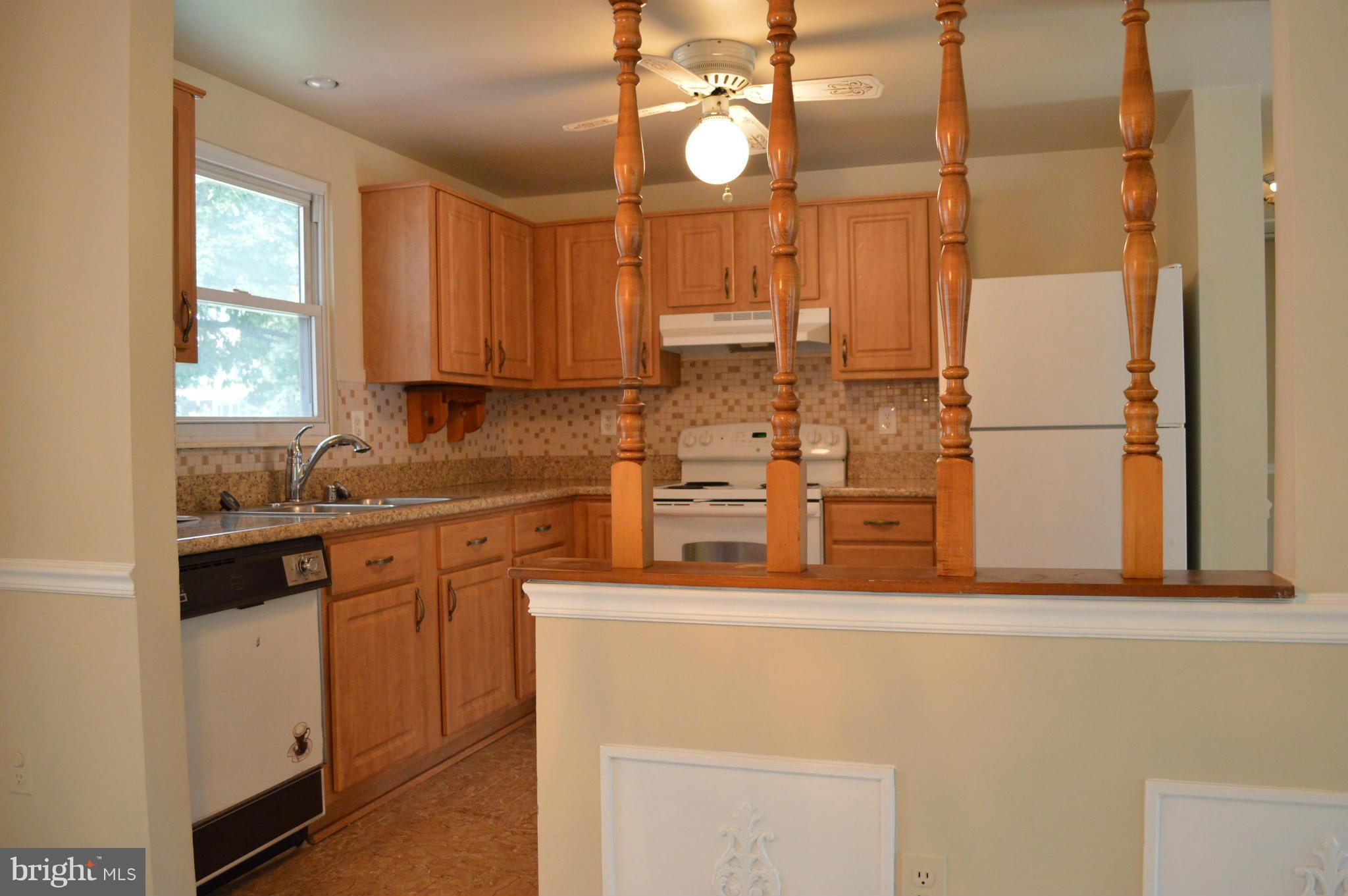 8604 Cottington Road Baltimore, MD 21236 - Photo 5 of 22 Kitchen