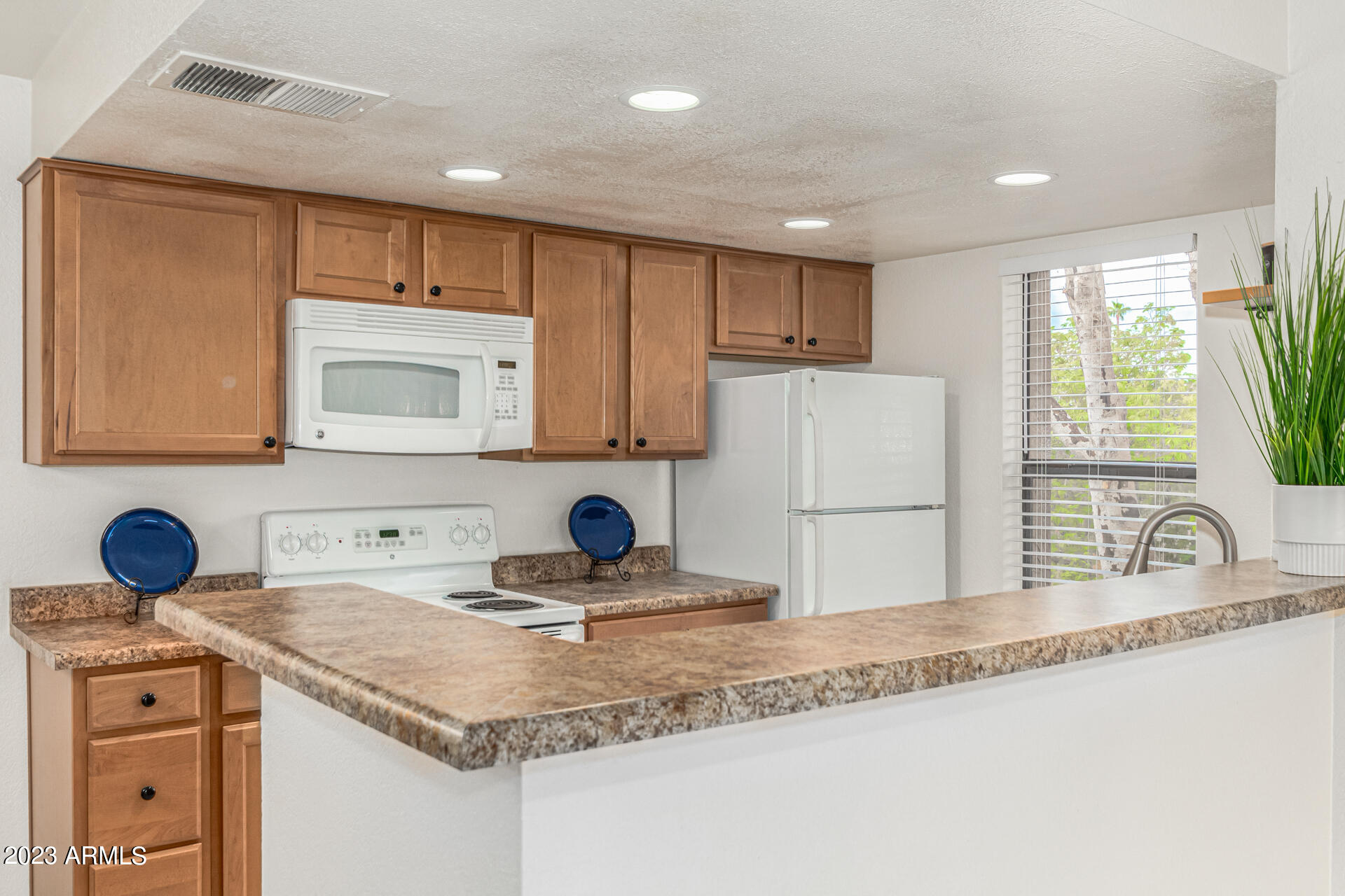 1125 East Broadway Road, Unit 227 Tempe, AZ 85282 - Photo 12 of 32 0010-10 - Broadway 1125