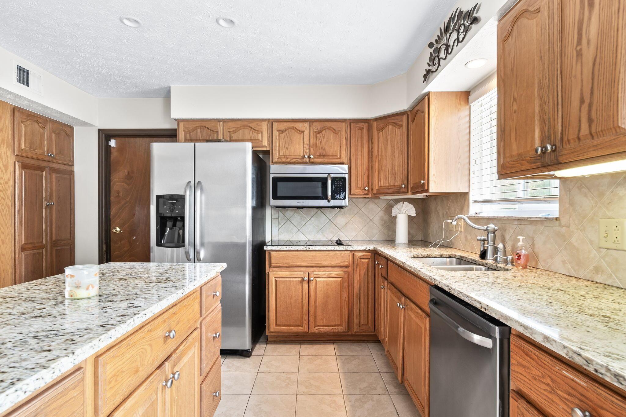 7899 Sethwick Road Dublin, OH 43016 - Photo 8 of 52 10-web-or-mls-DSC06353