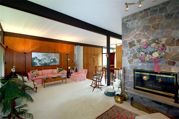 16 Brewster Road Wayland, MA 01778 - Photo 3 of 24 Gallery Image 3