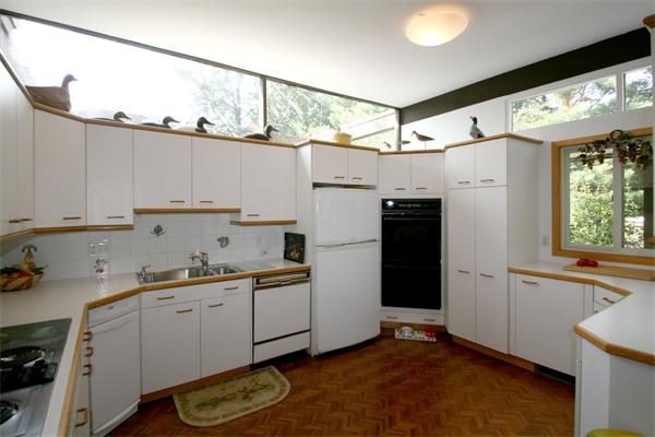 16 Brewster Road Wayland, MA 01778 - Photo 7 of 24 Gallery Image 7